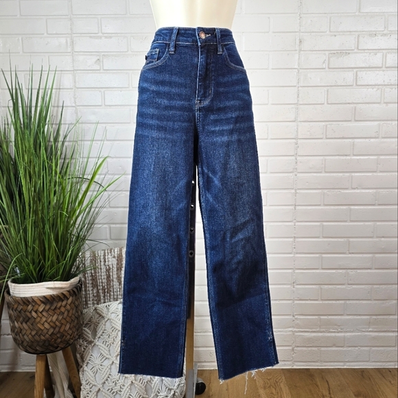 Judy Blue Denim - Judy Blue Cropped High Rise Straight Dark Wash Jeans Size 3 Or 26